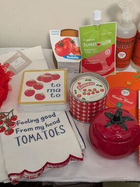 Tomato Lovers Cute Home And Bath Bundle NWT 12 Items